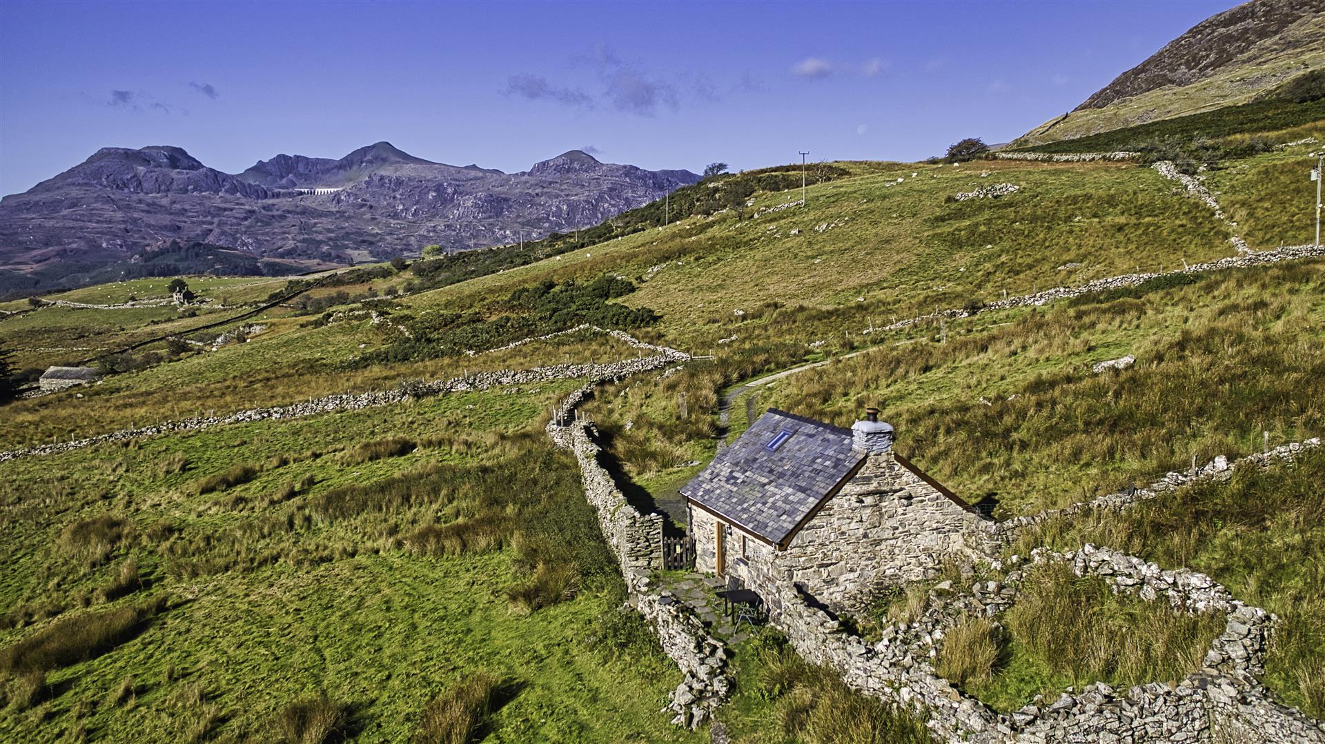 House & Views (5).jpeg